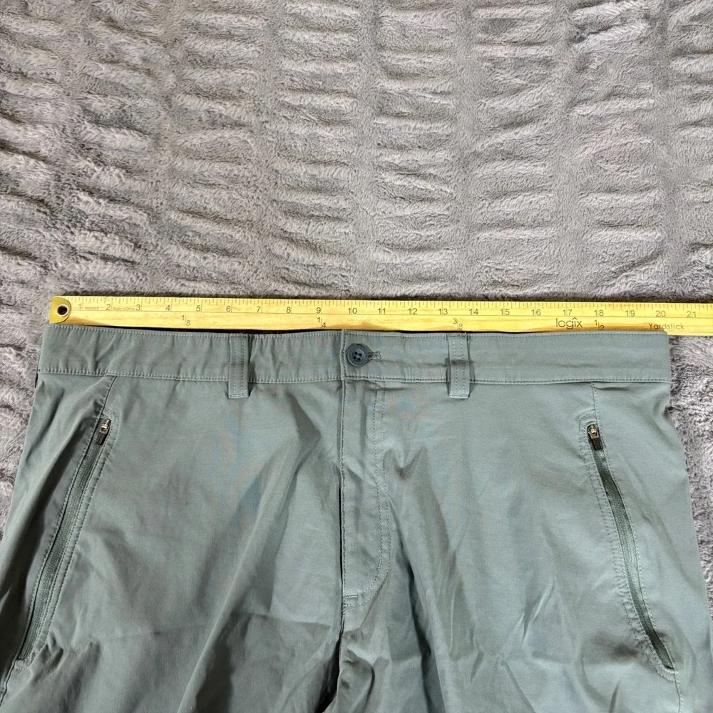 Eddie Bauer Mens 40 Sage Green Performance Hiking Shorts Stretch Nylon AR472